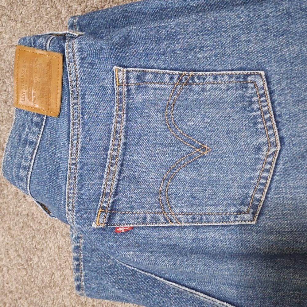 Flagship Store Levi's (Ribcage Wide Leg) - Picture 4 of 4